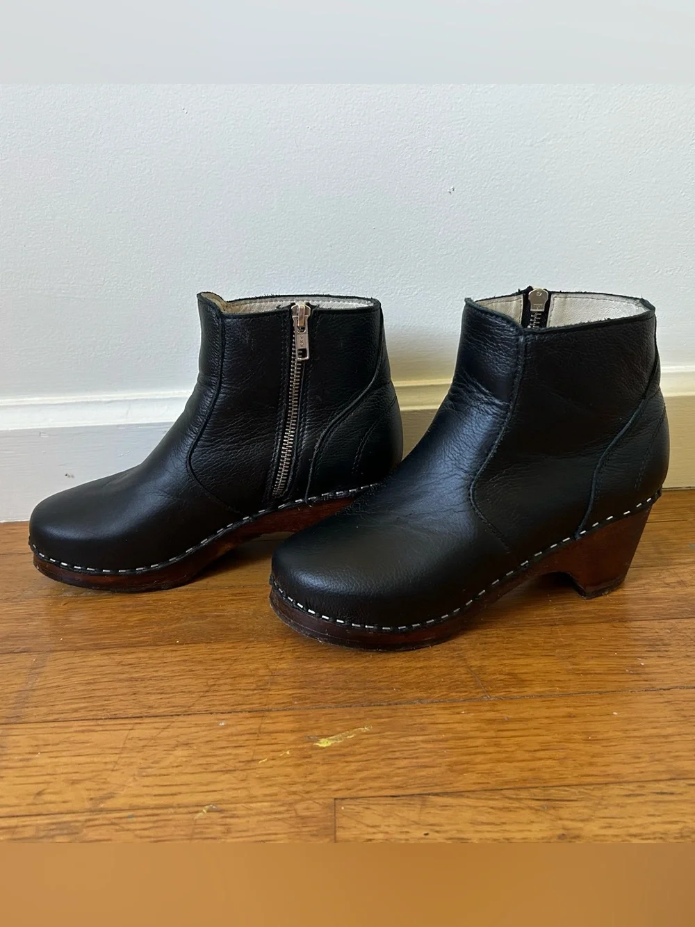 Maguba wooden clog booties